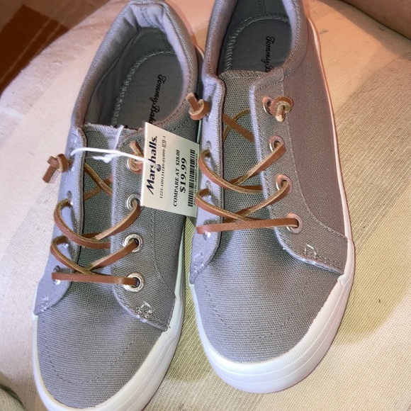 Tommy Bahama Shoes - NIB TOMMY BAHAMA FOOTWEAR GREY W/ WHITE SOLES AND UNIQUE LEATHER TIES LACES